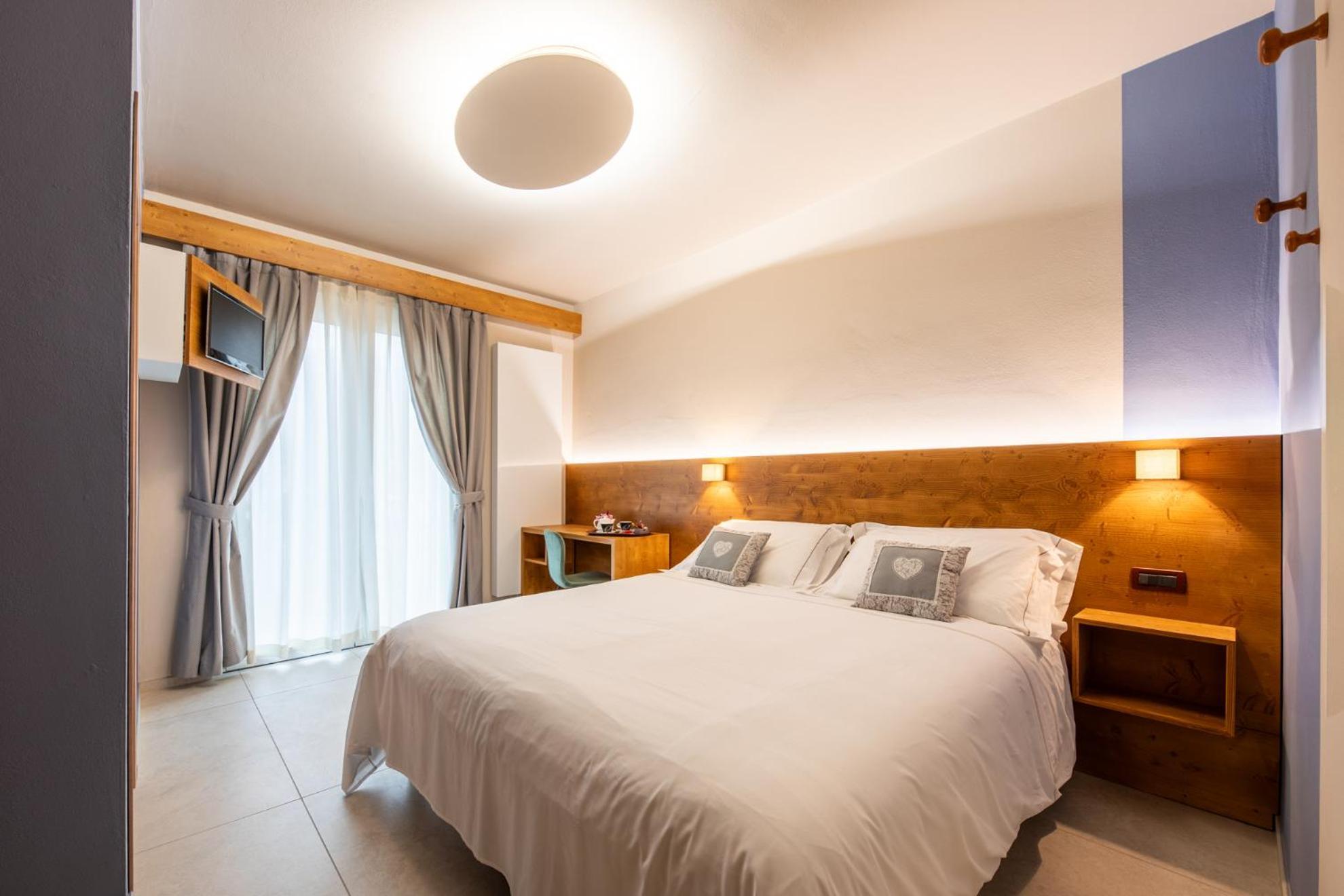 Hotel La Primula Borgo San Dalmazzo Esterno foto